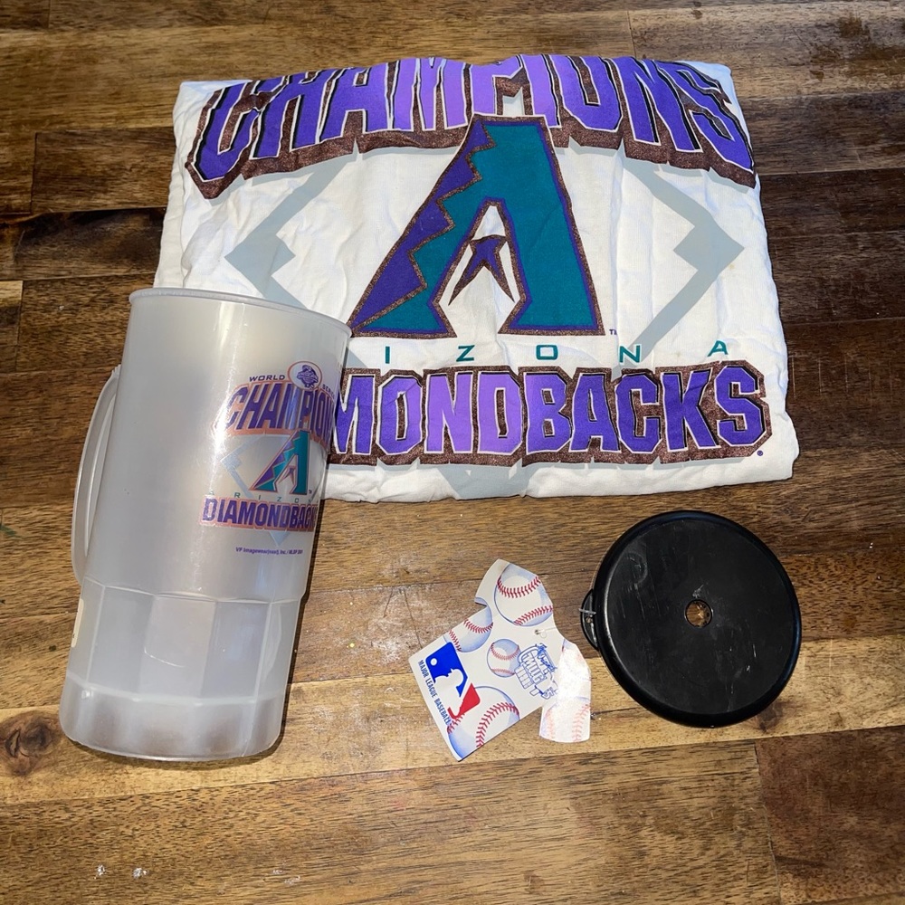 2001 Arizona diamondbacks WS cup / combo